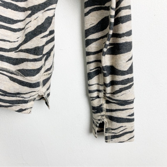 NWT LNA Revolve Beige Zebra Print Jillyan Raglan Sweatshirt Sz S - Picture 7 of 9